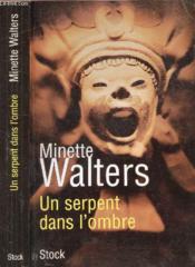 Un Serpent Dans L'Ombre - Couverture - Format classique